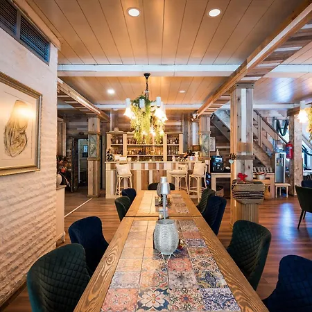 Ξενοδοχείο Breza 3*